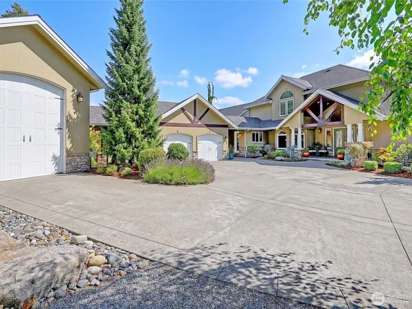 188 Glacier Peak Drive, Camano Island, WA 98282