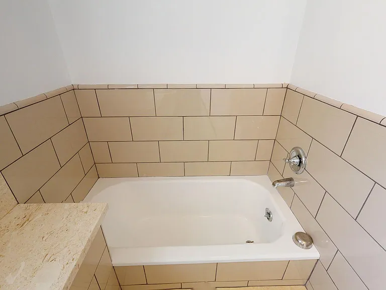 10747 W Ashton Ave — Photo 8