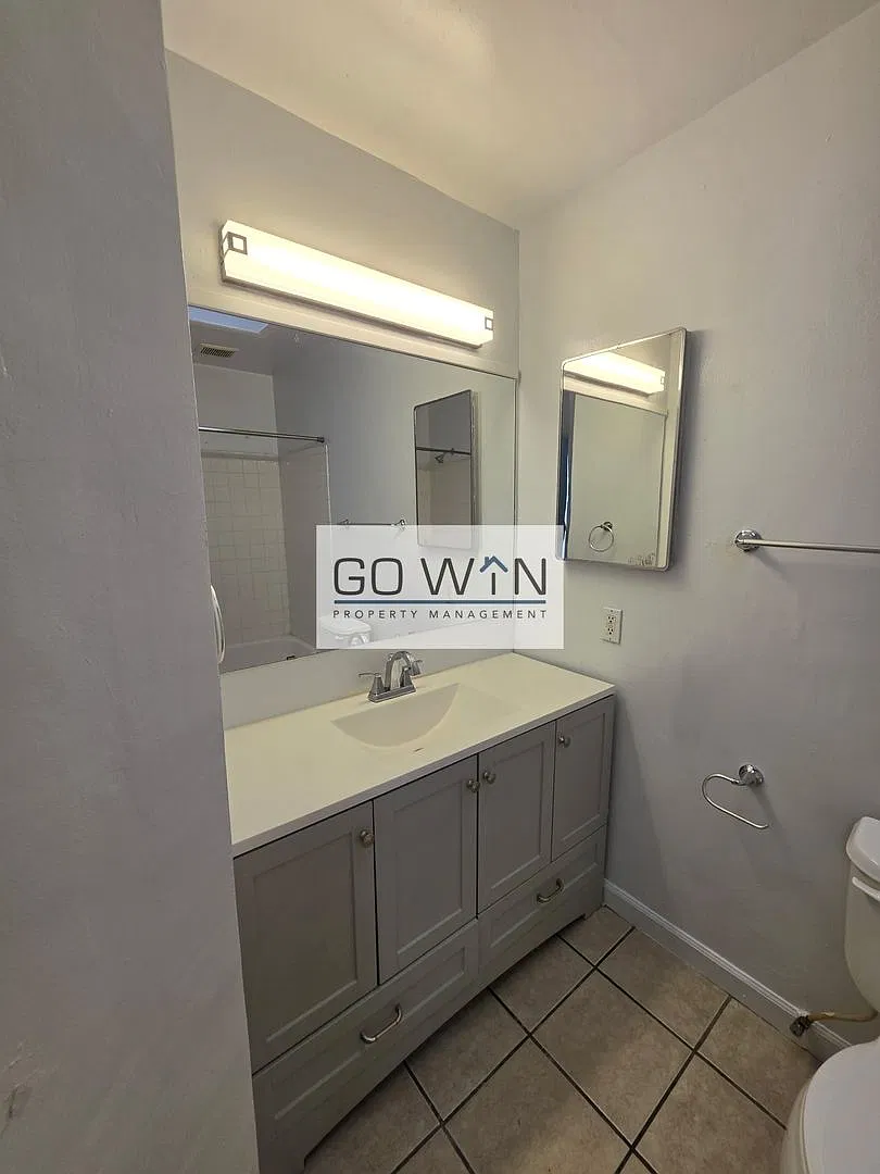 3636 E Verde Ln — Photo 4