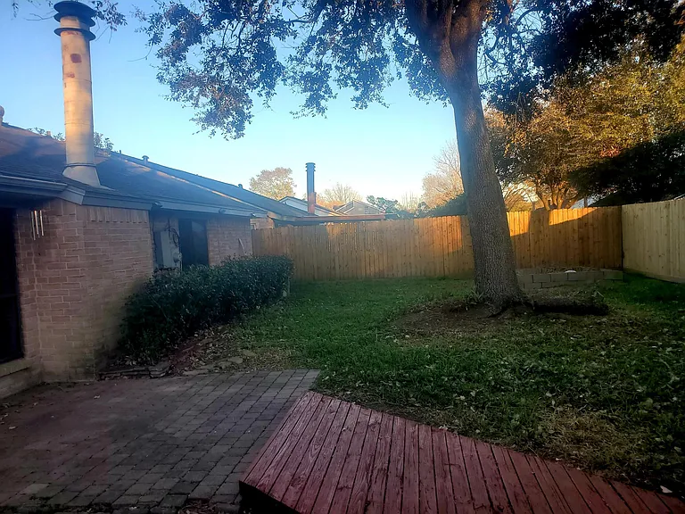 16943 Nicole Ln — Photo 17