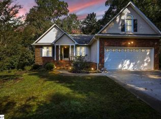 7 Croftstone Ct, Mauldin, SC 29662