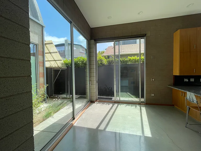 530 Brooks Ave — Photo 18
