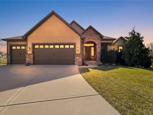 25007 W 77th St, Shawnee, KS 66227