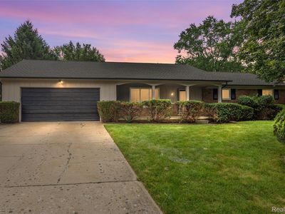 9844 Klais Ct, Clarkston, MI, 48348
