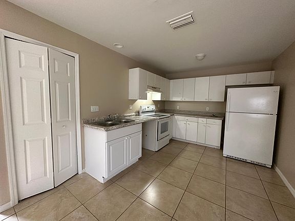 5th image of 852 Holmes Ave #852