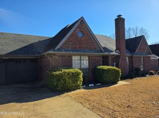 7370 Fox Glen Dr, Olive Branch, MS 38654