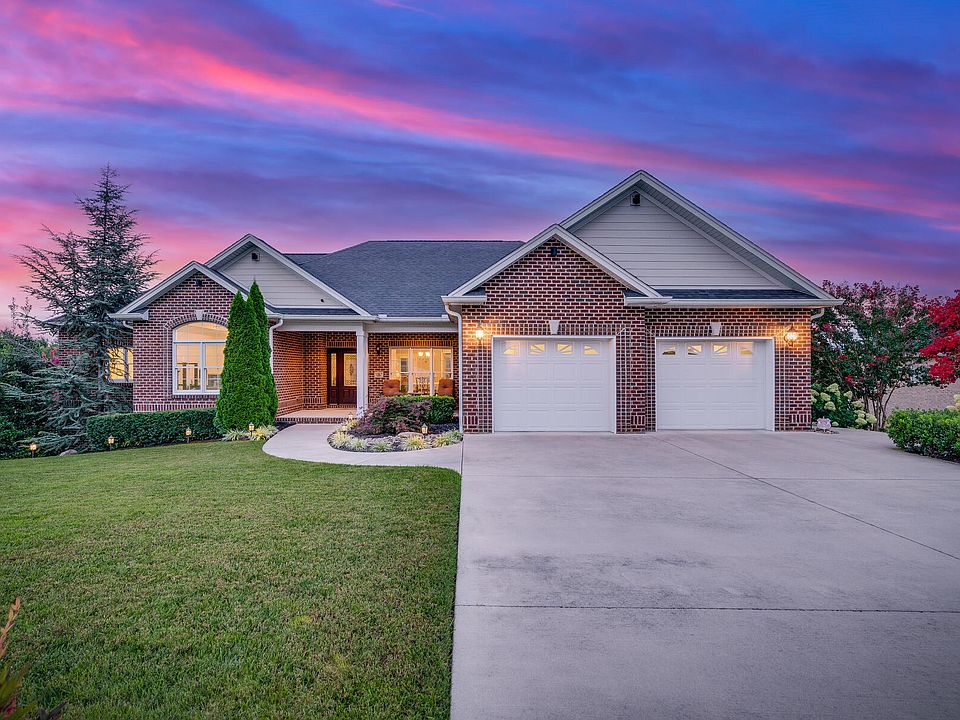 1st image of 1067 Broad Leaf Dr