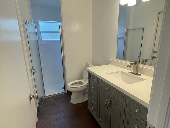 2nd image of 2051 Cove Ln