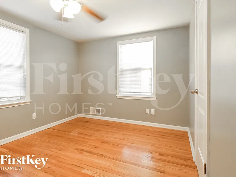 9648 Roe Ave — Photo 9