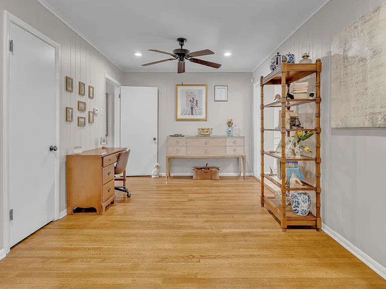 1383 S White Station Rd — Photo 13