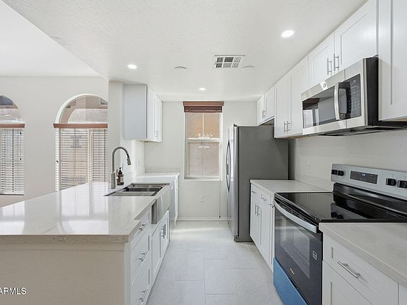 3rd image of 3250 W GREENWAY Road #165