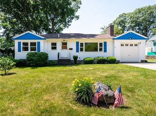 205 Lincoln Ave, Barrington, RI 02806