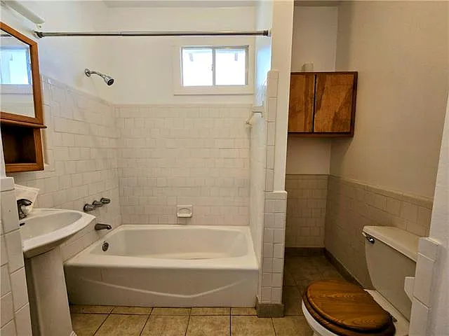 2915 Carondelet St — Photo 12