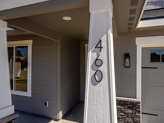3rd image of 460 Legacy Rd