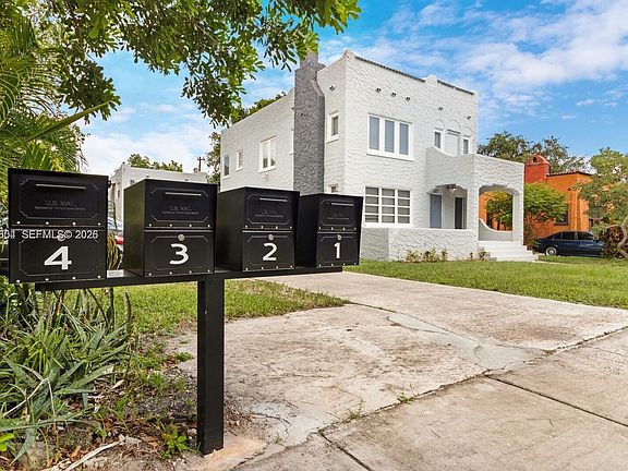 2nd image of 327 SW 20th St #3