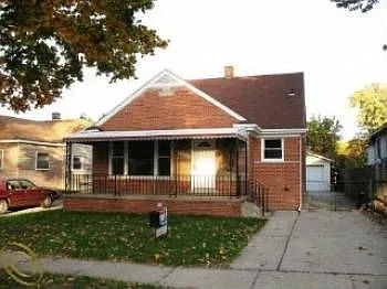 23794 Cayuga Ave photo 1