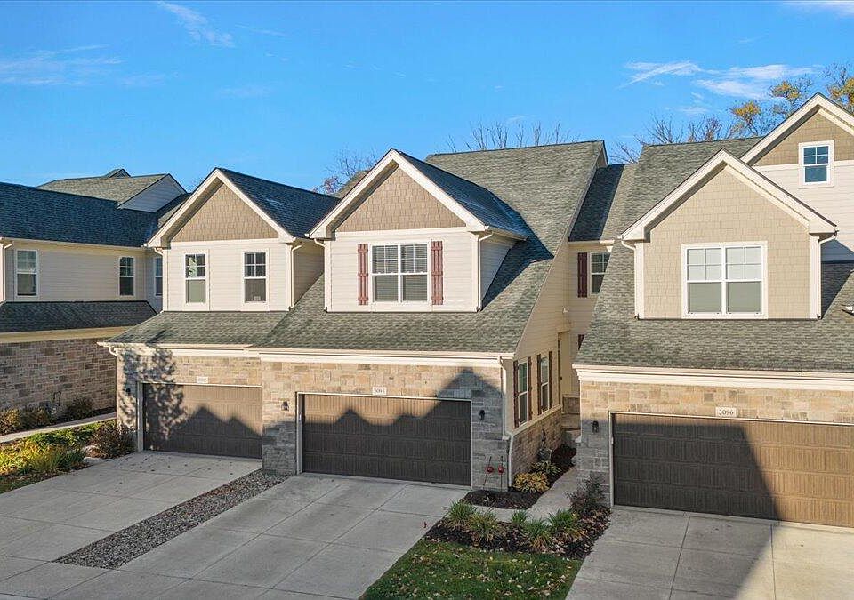 1st image of 3094 N Spurway Dr