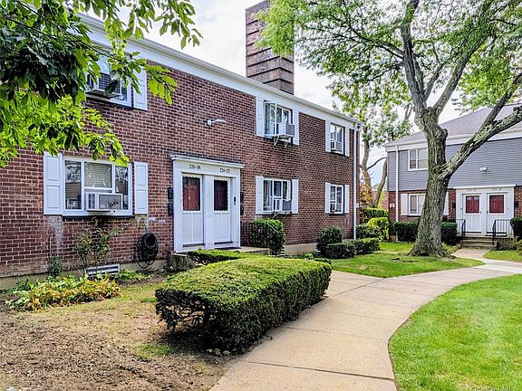 2nd image of 226-06 Manor Road #7-3