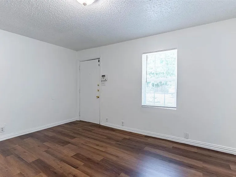 1115 S Frances St — Photo 13