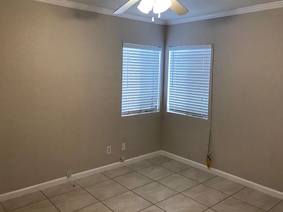 5th image of 2086 Irving Ave Unit 1