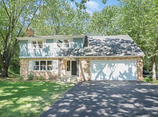 176 Cimarron Rd, Apple Valley, MN 55124