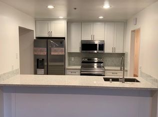 676 N San Antonio Rd, Los Altos, CA 94022