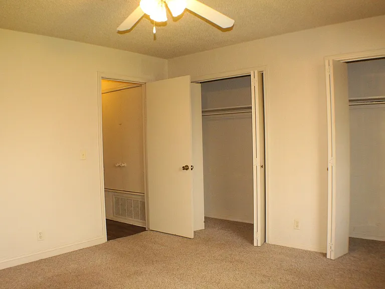 1312 W Pittsburg St — Photo 9
