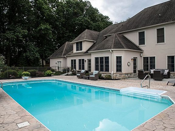 3rd image of 141 Wood Crest Dr #L-0006