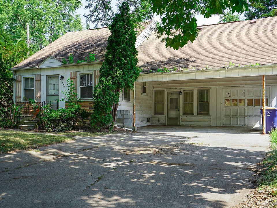 1st image of 2476 Voorheis Rd