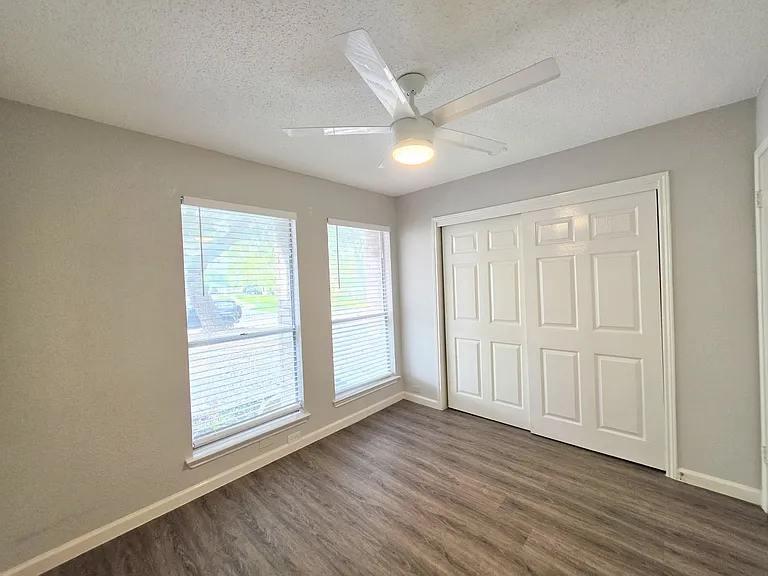 11643 Creston St — Photo 22