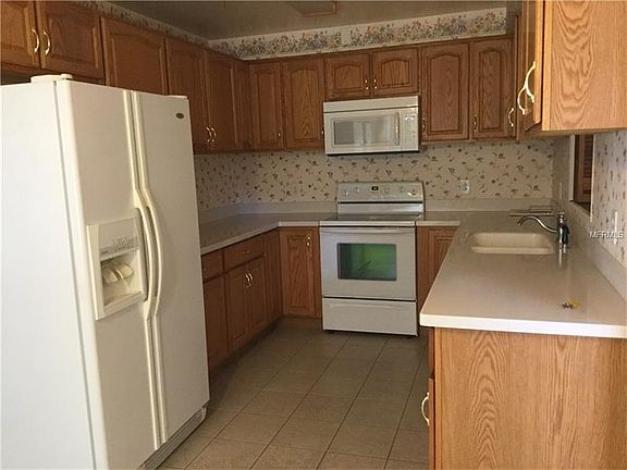 4th image of 2036 Irving St