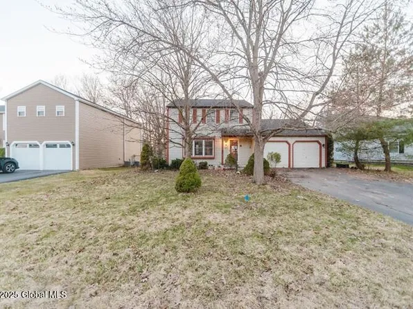 8244 Coconut Tree Drive, Liverpool, NY 13090