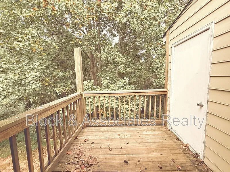 2 bed, 2.0 bath, $870 — Photo 2