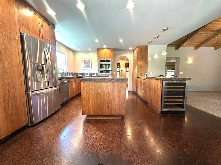 3450 Sarolou Dr — Photo 2