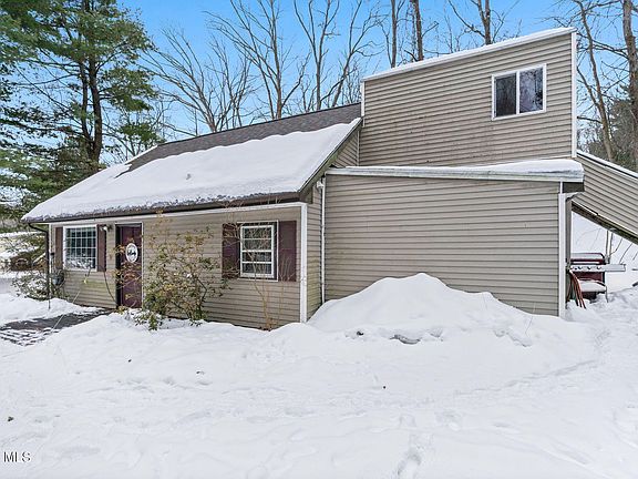 2nd image of 147 Beach Road