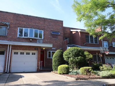 14415 78th Ave, Flushing, NY, 11367