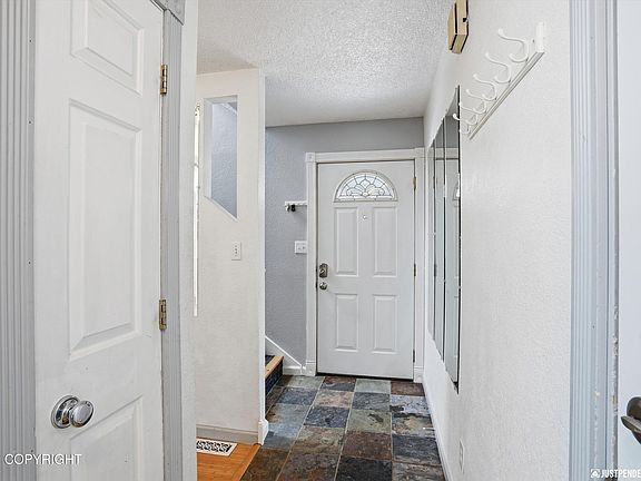 4th image of 170 Ocean Park Dr