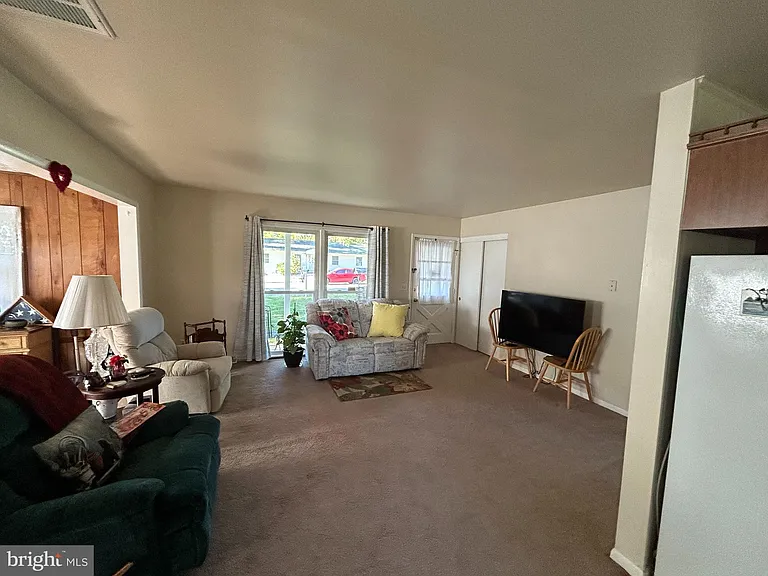 22696 Bellwood Ln — Photo 12