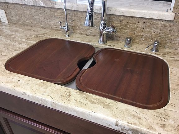 Sink w/ custom cutting board