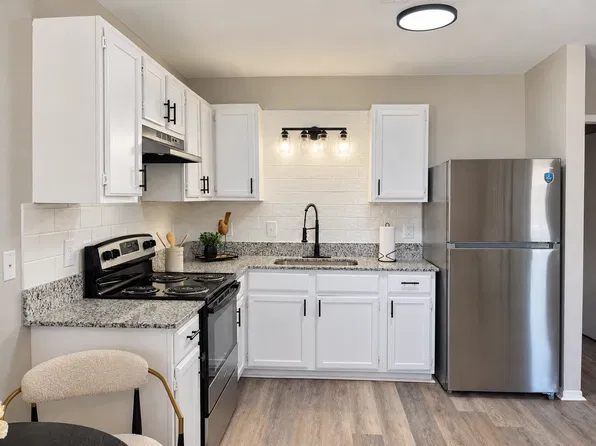 Springdale Square Apartments