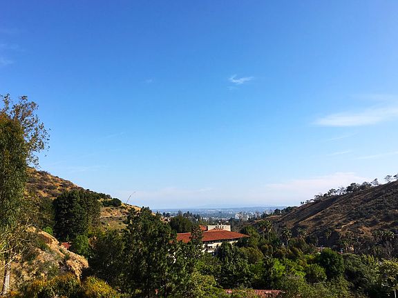3rd image of 2700 Cahuenga Blvd E APT 3307