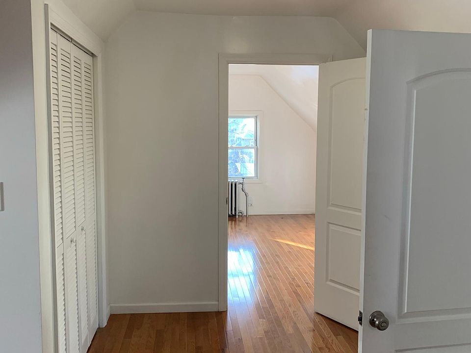 1st image of 8943 115th St Floor 3