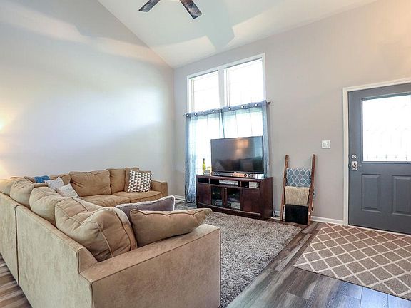 5th image of 4537 Opal Dr