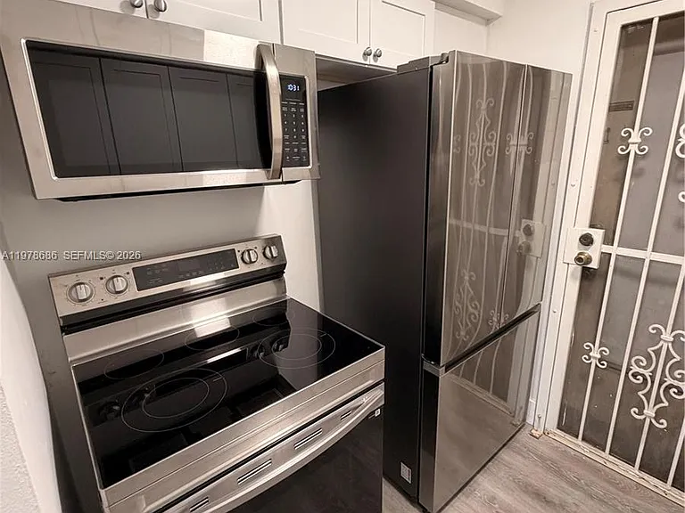 12195 W Dixie Hwy #6E — Photo 3