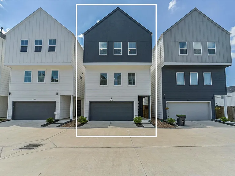 8321 Springwood Canyon Ln — Photo 1