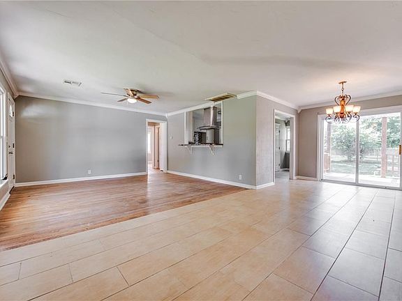 3rd image of 5928 NW 28th St