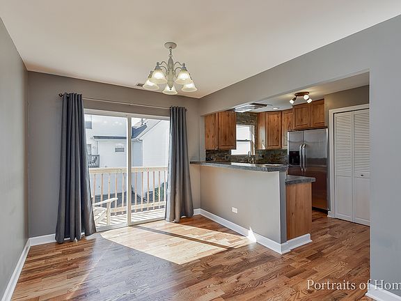 4th image of 17449 Sauk Dr