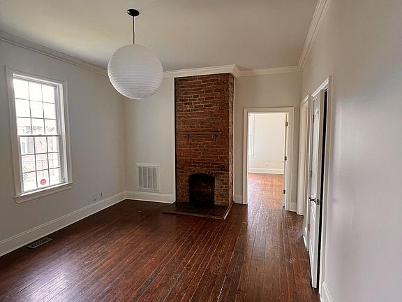 2nd image of 1024 N 6th St
