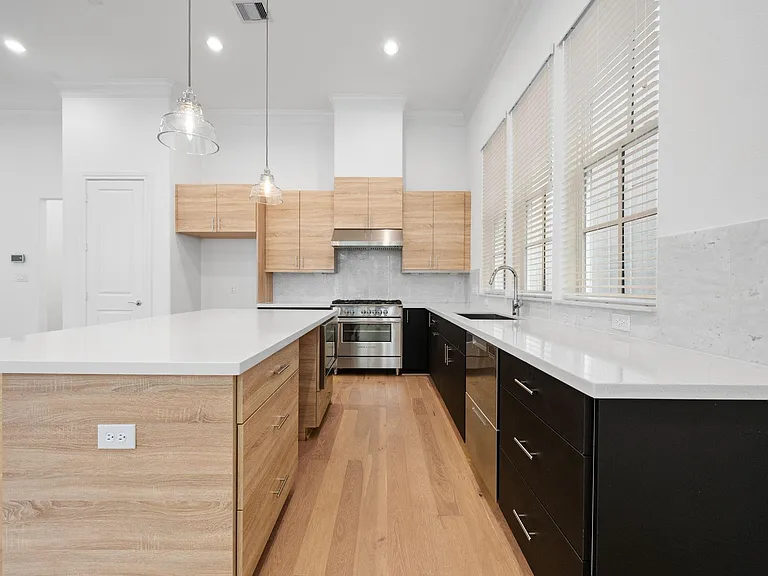 614 Delmar St — Photo 8