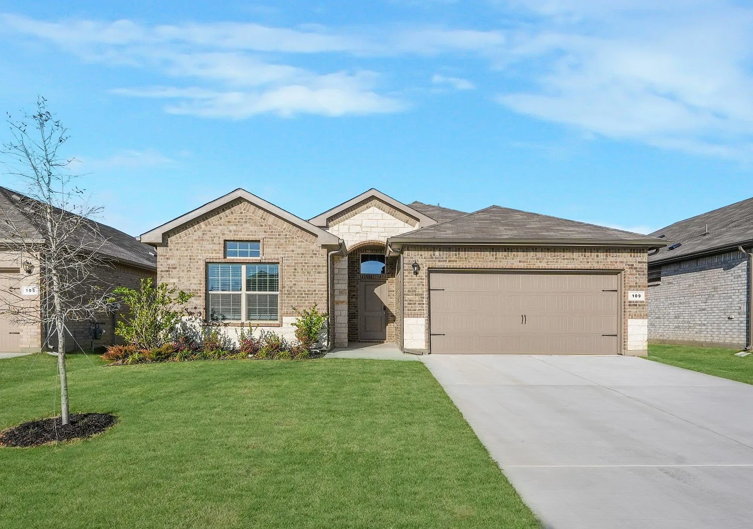 109 Bermuda Place — Photo 1